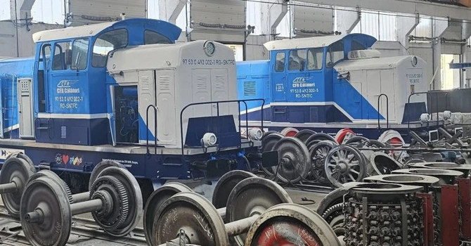 FOTO „Tesla de Brașov”, fabricată în colaborare cu olteni. Cum sunt realizate primele locomotive pe acumulatori ale CFR Călători