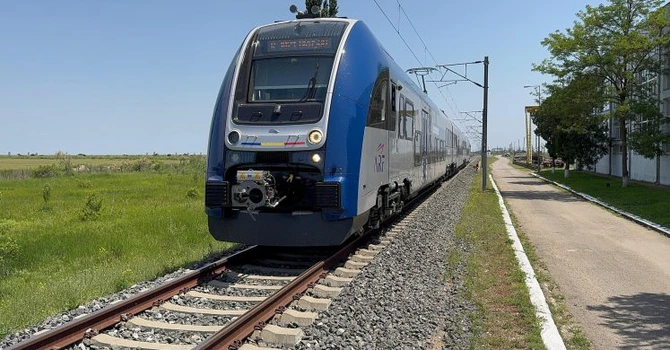 Primul tren PESA pentru România a intrat în teste la Făurei FOTO – VIDEO