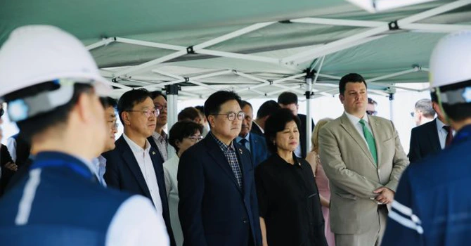 Președintele Adunării Naționale a Coreei de Sud și ambasadorul acestei țări au vizitat centrala de la Cernavodă. Uzina a beneficiat în timp de importante investiții coreene