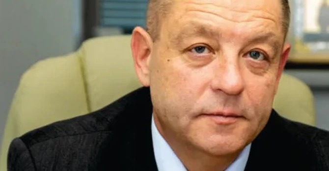 Conflict deschis între conducerea Salrom și Ministerul Economiei. Societatea îl acuză pe ministrul Radu Miruță de minciună referitor la proiectele privind extragerea șisturilor grafitoase de la Baia de Fier