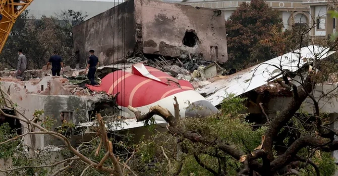 De ce s-a păbușit Boeingul 787 Dreamliner al Air India – motoarele nu au mai primit combustibil