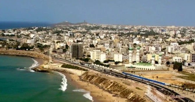 Moment istoric – Armata franceză se retrage din Senegal, punând capăt prezenţei sale permanente în Africa de Vest şi Centrală