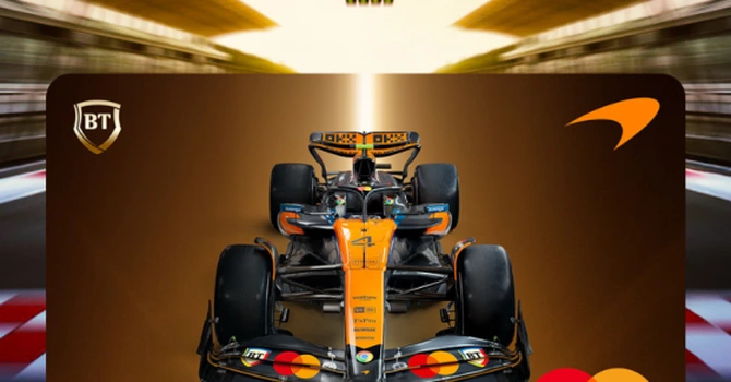 Anunț în premieră pentru clienții Banca Transilvania! Pot lua carduri speciale sub brandul McLaren din Formula 1. Ce beneficii au