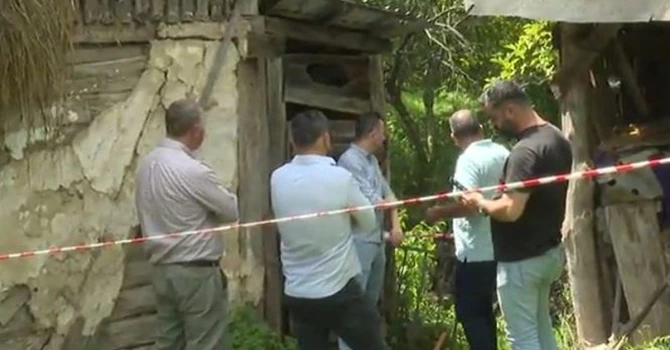 O altă mină de sare s-a prăbușit în România, a apărut un crater de zeci de metri. Tot mai mulți oameni sunt evacuați