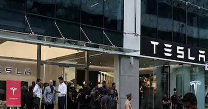 Tesla înfige steagul în India. Primul showroom al producătorului american pe a treia mare piaţă auto din lume