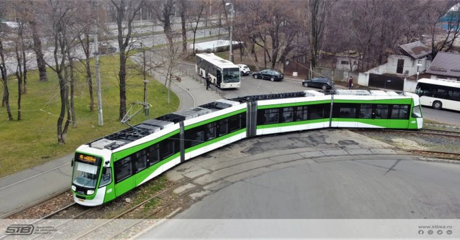 Tramvaiele 41 sunt blocate din cauza unui accident. Anunţul STB