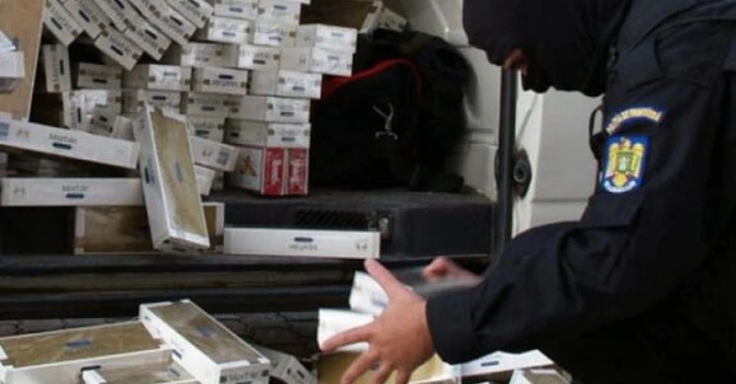Trei tone de tutun și peste 59,7 milioane de țigarete de contrabadă au fost descoperite de polițiștii români în primele șapte luni din 2025