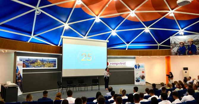 A 25-a ediție a Traineeship-ului Rompetrol a început astăzi. 30 de tineri au fost selectați să participe