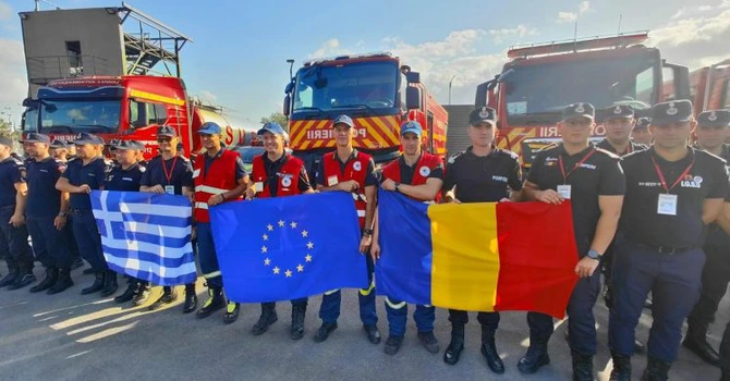 40 de pompieri români au ajuns în Grecia și vor lua locul colegilor lor care în ultimele două săptămâni s-au luptat cu incendiile de pădure