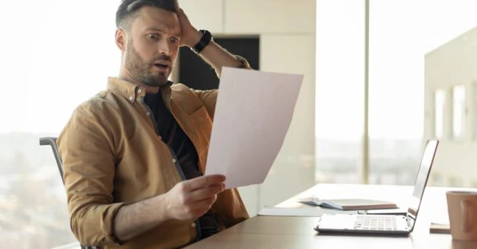 Pachetul 2 de măsuri fiscale vine cu riscuri majore pentru mediul de afaceri dacă nu este dublată de reformă și analize de impact – consultant. Ce taxe cresc la 1 ianuarie și pentru cine