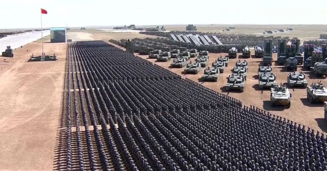 China vrea să-şi demonstreze puterea armatei şi va prezenta noi arme la parada militară din septembrie