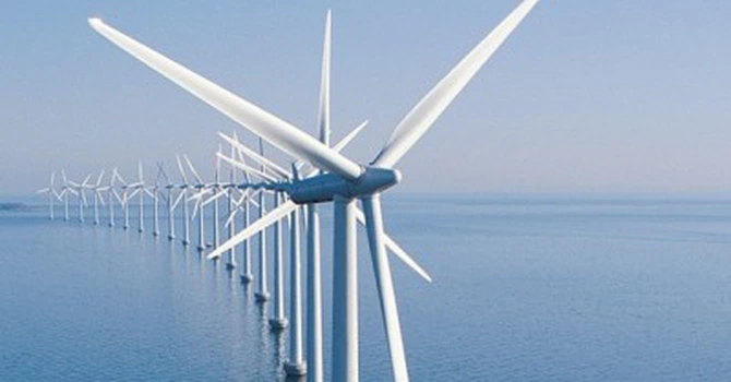 Europa va continua extinderea energiei eoliene, în pofida criticilor lui Trump