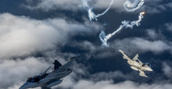 Suedia va trimite avioane de luptă în patrulare în jurul Groenlandei ca parte a misiunii Santinela Arctică a NATO