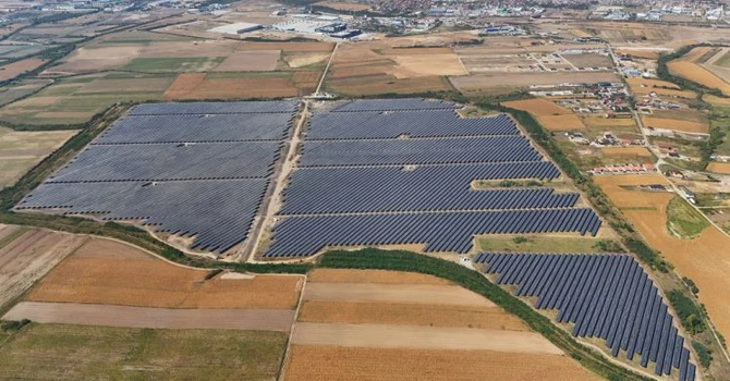 Încă un parc fotovoltaic mare intră în funcțiune în România. Israelienii de la Econergy au pus în operare 87 MW, mai au sute de MW aproape de finalizare