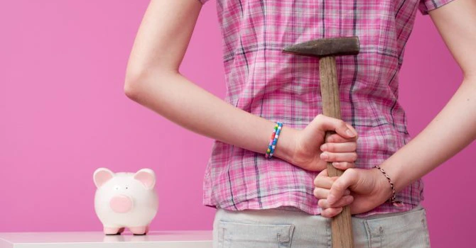Ce s-a schimbat la legea pentru plata pensiilor private din Pilonul 2 şi 3. Cum vor putea lua banii viitorii pensionari – Anunţ oficial al autorităţilor