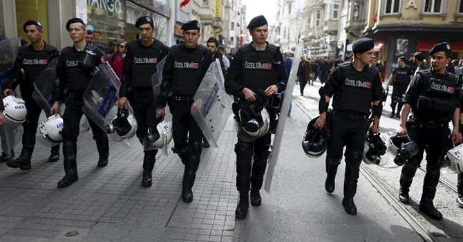 Autoritățile din Turcia au reținut 115 membri ai grupării teroriste Statul Islamic, care sunt bănuiți că plănuiau să comită atentate de Crăciun și Anul Nou