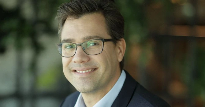 eToro relansează Tori, asistentul său de investiții pe bază de AI