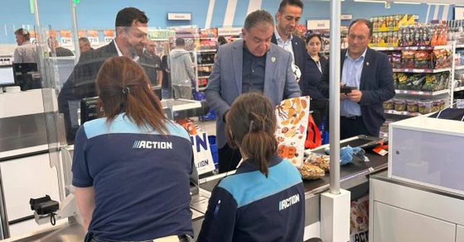 Olandezii de la Action „care au mereu 1.500 de produse sub 5 lei” angajează part time lucrători comerciali pe salarii nete de la 1.350 de lei