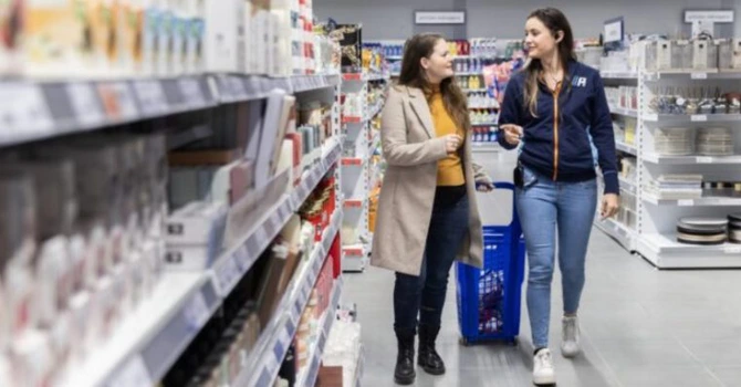 Action, lanțul olandez de magazine ieftine „cu 1.500 de produse sub 5 lei” va deschide unități noi în alte patru oraşe şi face angajări. Salariile oferite