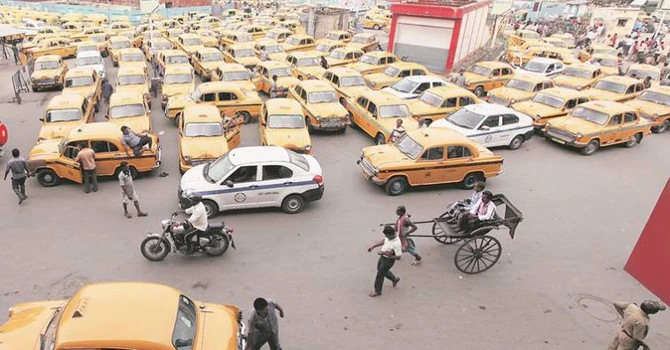 India – Premierul Modi cere populaţiei să economisească carburanţii pe fondul creşterii vertiginoase a preţurilor pe pieţele mondiale