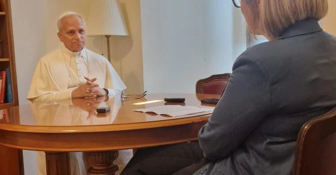 Mediul digital sporeşte indiferenţa faţă de cei săraci, afirmă papa Leon al XIV-lea