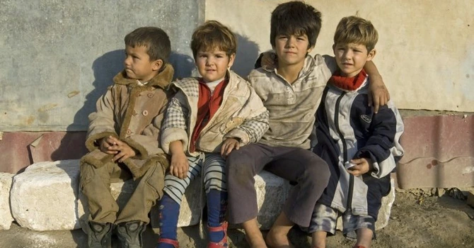 CJUE confirmă: statele UE pot condiţiona acordarea beneficiilor sociale pentru subzistenţă de dovada unei legături stabile cu ţara în care trăiesc