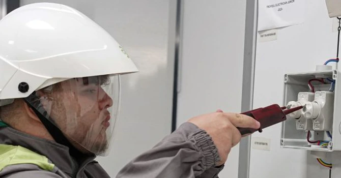 EXCLUSIV Electrica a depus ofertă pentru achiziția Distribuție Energie Oltenia, ultimul activ pe care îl mai are gigantul Macquarie în România – surse