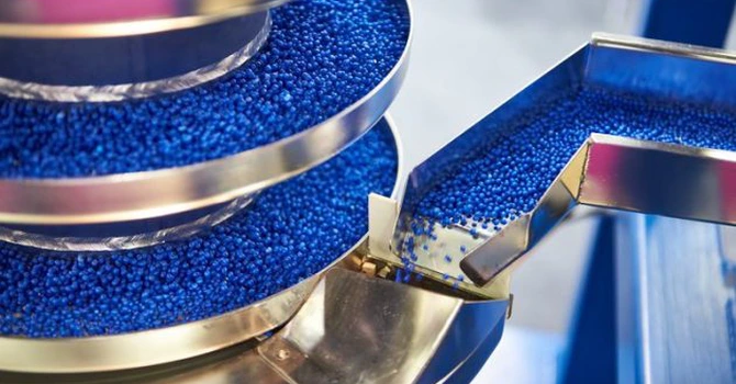 Veşti bune de la BCR: Indicele PMI, care arată percepția producătorilor față de condițiile economice, s-a îmbunătățit ușor în iunie