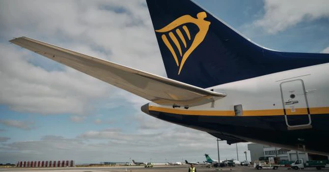 Anunț de la Ryanair pentru toți pasagerii. Ce trebuie să ai la tine de luna viitoare la tine
