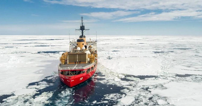 Bătălia pentru Arctica – Putin vrea ca Ruta Maritimă a Nordului, o alternativă la Canalul Suez, să fie navigabilă pe tot parcursul anului