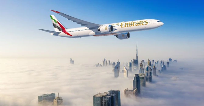Aeroportul din Dubai s-a închis temporar. Emirates anunță suspendarea tuturor curselor sale dinspre și spre oraș