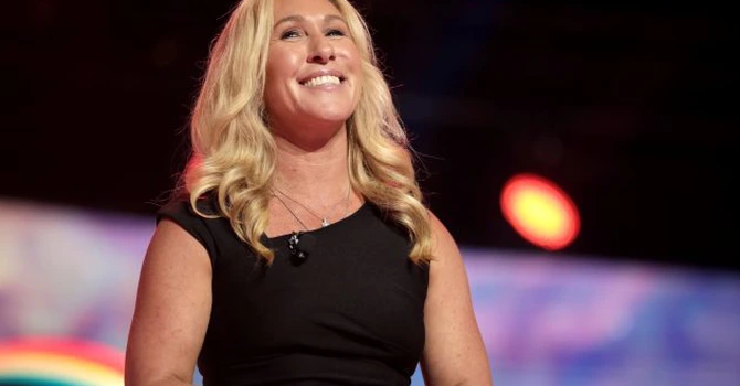 Donald Trump își retrage sprijinul pentru Marjorie Taylor Greene, membră a Congresului SUA și figură importantă a mișcării MAGA, ca urmare a sprijinului acordat de ea pentru declasificarea dosarului Epstein