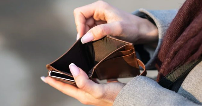 Doar 26% dintre consumatorii români au o situaţie financiară confortabilă – PwC