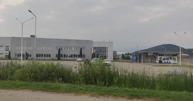 O mare fabrică din România se închide. Aproape o mie de oameni concediaţi