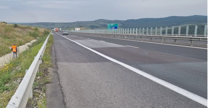 Poliţiştii Brigăzii Autostrăzi au dat peste 2.600 de amenzi într-o săptămână. Cele mai multe pentru viteză