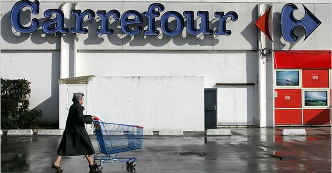Avalanșă de deschideri de magazine Carrefour în România în ultima vreme. Mai pleacă francezii de la noi, unde au 480 de magazine?