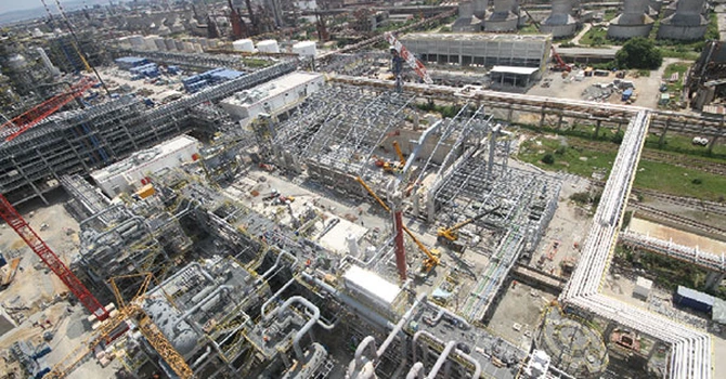 Un holding turcesc anunță că nu reunță la achiziția rafinăriei Lukoil din Bulgaria, în parteneriat cu SOCAR. Era aproape de semnarea contractului, când au venit sancțiunile americane