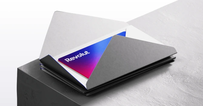 FOTO Premieră în România. Revolut lansează primul card secret din țară. Cum funcționează și cum poate fi accesat