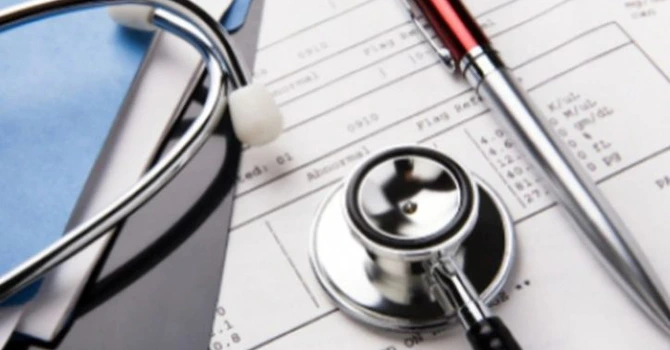 Bolojan lasă moştenire o reformă istorică în finanţarea sistemului asigurărilor sociale de sănătate care a crescut bazinul de plătitori de CASS cu cel puţin 2,6 milioane de oameni