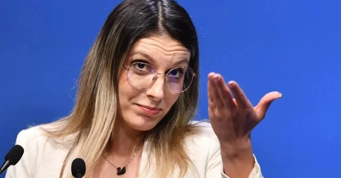 Șeful de la Apele Române, Florin Ghiță, și-a dat demisia de onoare, a anunțat Diana Buzoianu. Ministrul Mediului a mai spus că nu-și dă demisia și continuă reformele