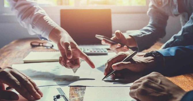 Un creditor român nu poate obține în instanța de la noi insolvența unei “firme-fiică” a mamei din UE. Ce e de făcut