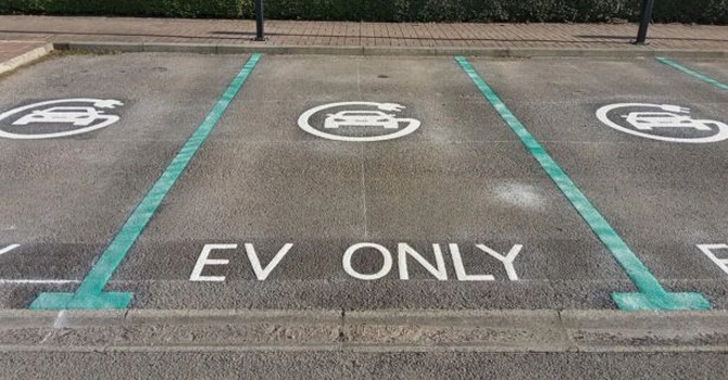 Comisia Europeană pregătește privilegii speciale pentru noua categorie de mașini produse cu componente europene