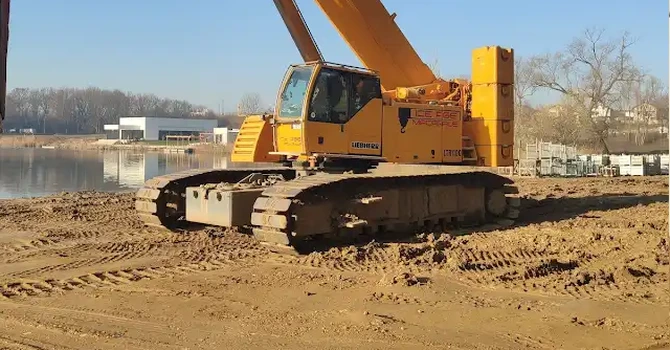 VIDEO Autostrada Bucureștiului A0: Umbrărescu a adus șenilate la Cernica, pe lotul 4 Nord