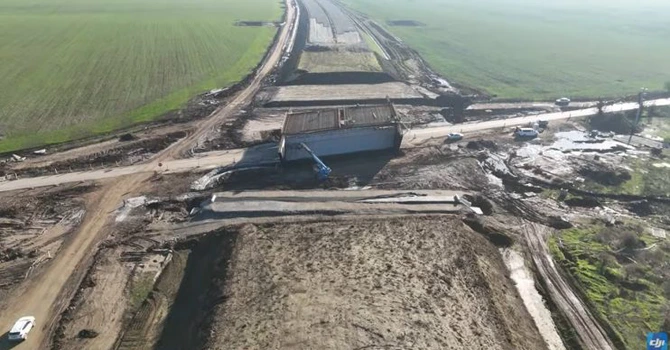 VIDEO Autostrada Bucureștiului A0, mai face un pas: Au început lucrările la descărcarea cu DN3