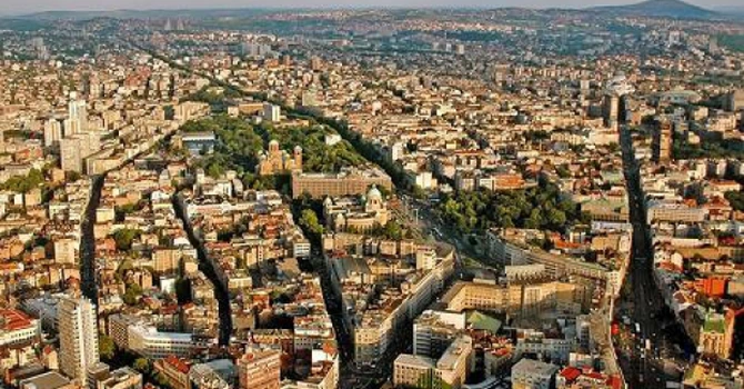 O prietenie controversată. Mega-proiecte făcute de companii din China în Serbia, contracte fără licitaţii şi sub incidenţa riscurilor de corupţie (analiză)