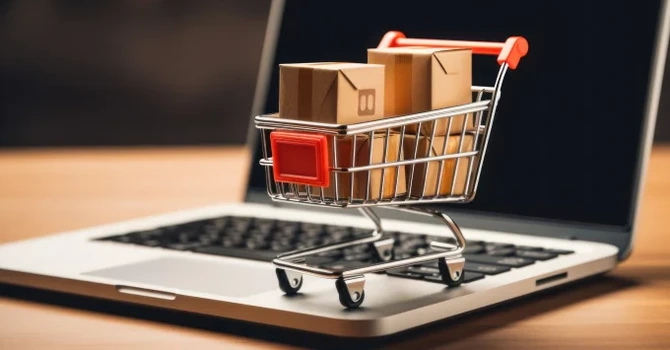 Sezonul de vârf în eCommerce a început mai devreme în 2025. De unde și ce cumpără românii din străinătate – analiză