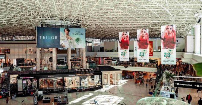 Iulius crește eficiența curățeniei în malluri cu ajutorul roboților