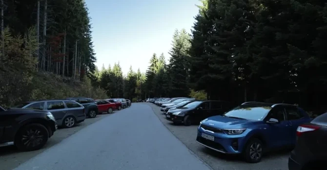 Bulgaria adoptă euro. Taxa de parcare crește de la 5 leva la 5 euro, peste noapte, într-o localitate turistică