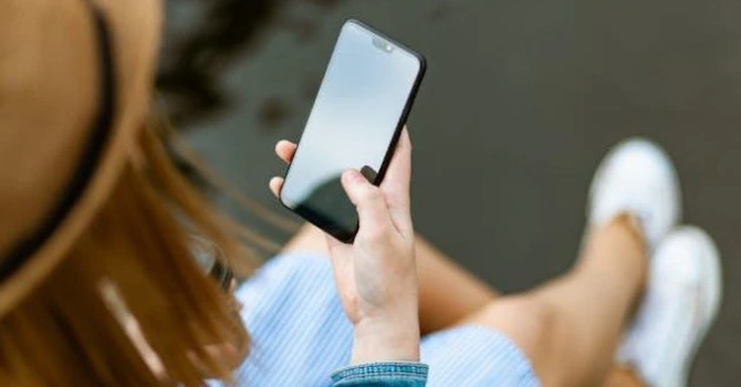 Samsung S25 și ecosistemul mobil: performanță, conectivitate și viitorul dispozitivelor pliabile