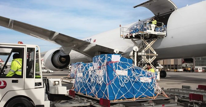 INS: Transportul aerian de mărfuri a crescut cu 9,7%, în primele nouă luni din 2025